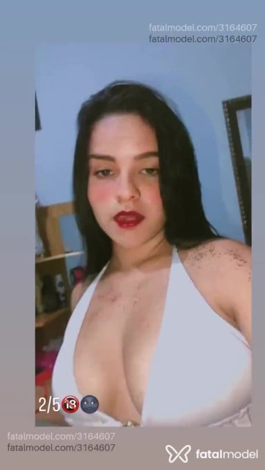 Acompanhante mulher morena (o) de olhos castanhos em Canindé - Nebulosa