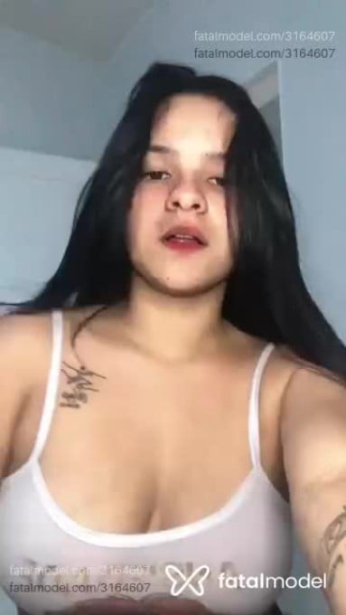 Acompanhante mulher morena (o) de olhos castanhos em Canindé - Nebulosa