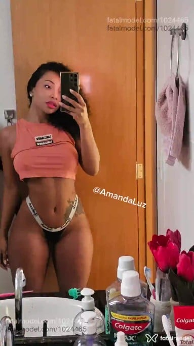Acompanhante mulher morena (o) de olhos castanhos em Goiânia - Amanda luz