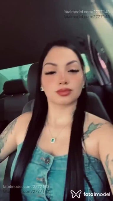 Acompanhante mulher morena (o) de olhos castanhos - Julia Oliveira
