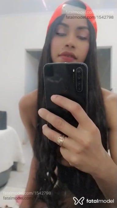 Acompanhante mulher com cabelo castanho de olhos castanhos em Barreiras Acompanhante mulher com cabelo castanho de olhos castanhos em Barreiras - Artemis