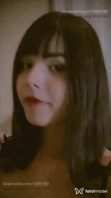Acompanhante mulher trans com cabelo castanho de olhos castanhos em Irecê Acompanhante mulher trans com cabelo castanho de olhos castanhos em Irecê - Mirla Valentina