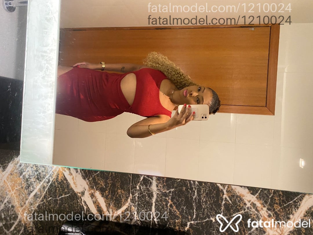 Acompanhante mulher com cabelo castanho de olhos castanhos em Varginha - Melissa Goulart