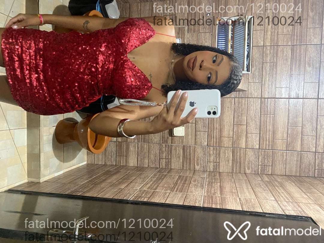 Acompanhante mulher com cabelo castanho de olhos castanhos em Varginha - Melissa Goulart