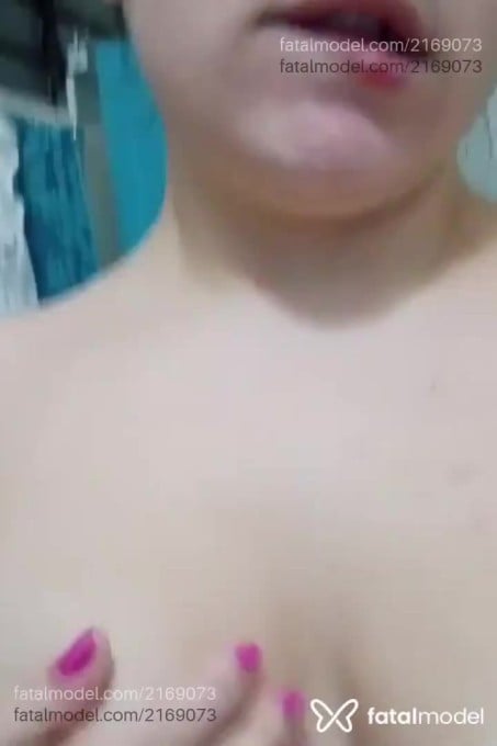 Acompanhante mulher com cabelo castanho de olhos castanhos em Paranavaí Acompanhante mulher com cabelo castanho de olhos castanhos em Paranavaí - Cibeli
