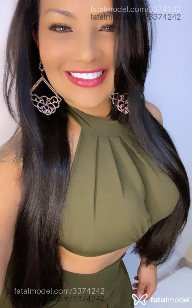 Acompanhante mulher morena (o) de olhos verdes em Londrina - Hellen Bellucci