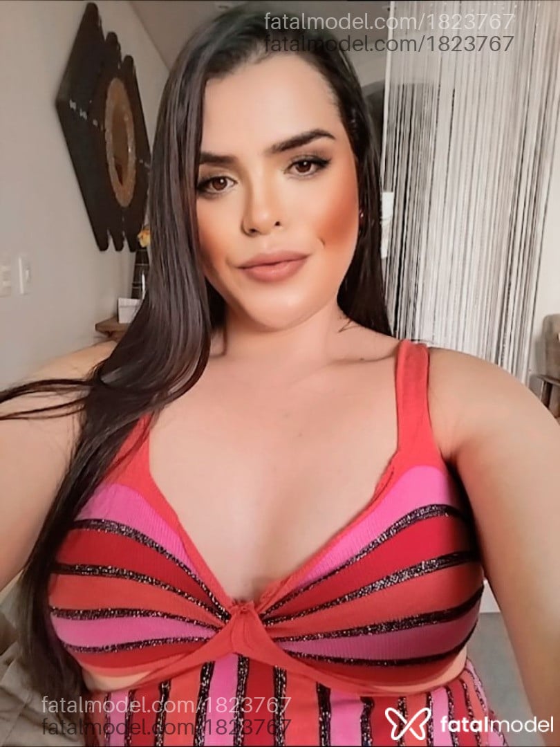Acompanhante mulher trans morena (o) de olhos castanhos em Francisco Beltrão - Alicia