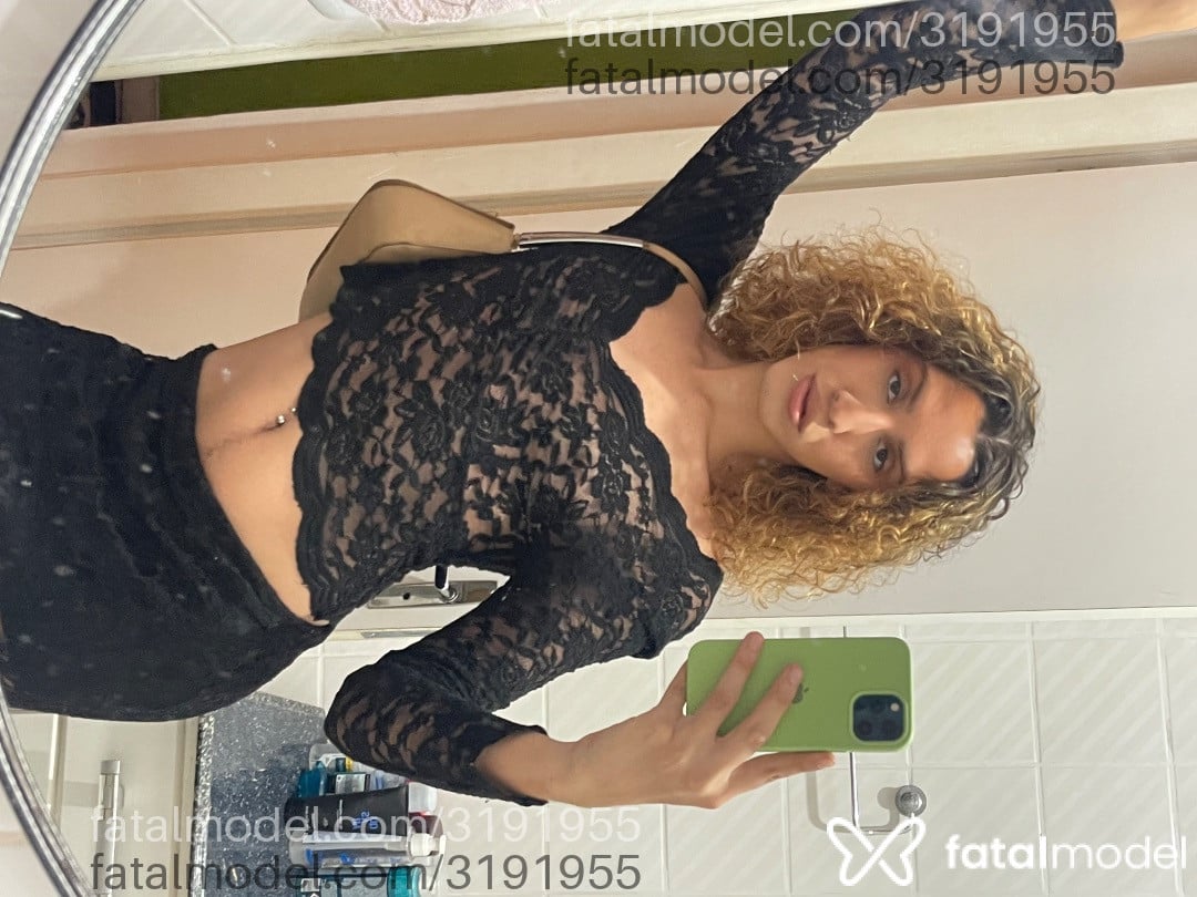 Acompanhante mulher trans loira (o) de olhos castanhos em Santos - Magiadetrava