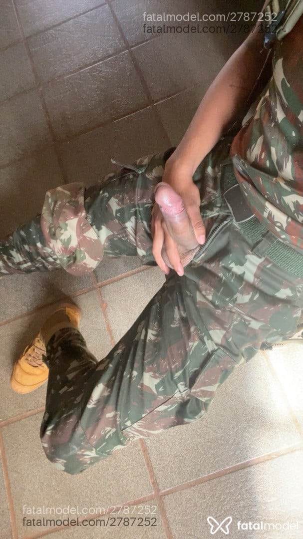 Acompanhante homem morena (o) de olhos castanhos em Amambaí - Caique Henrique