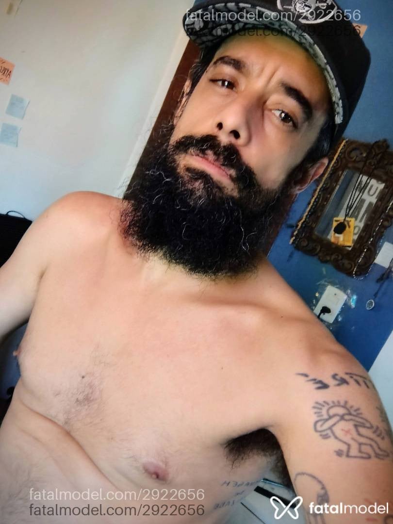Acompanhante homem morena (o) de olhos castanhos - Oopróprio