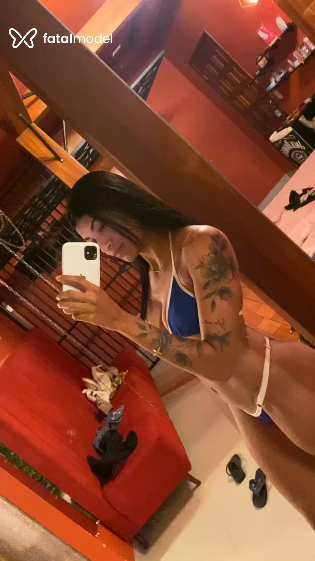 Acompanhante mulher morena (o) de olhos pretos - Suzane