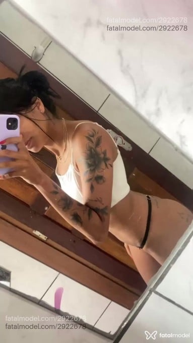 Acompanhante mulher morena (o) de olhos pretos em Vilhena Acompanhante mulher morena (o) de olhos pretos em Vilhena - Suzane