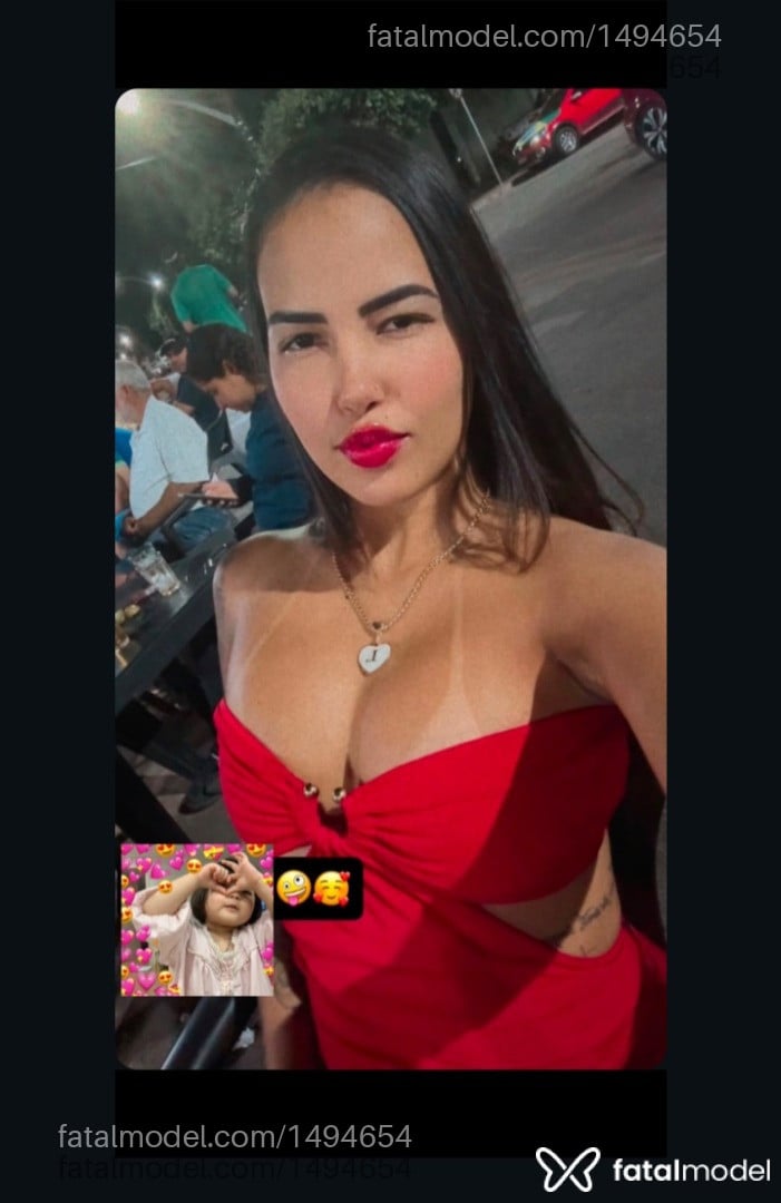Acompanhante mulher morena (o) de olhos castanhos em Gurupi Acompanhante mulher morena (o) de olhos castanhos em Gurupi - Júlia
