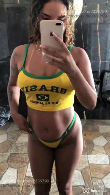 Acompanhante mulher loira (o) de olhos castanhos em Aracaju Acompanhante mulher loira (o) de olhos castanhos em Aracaju - Ary