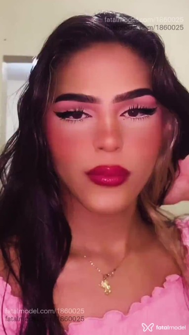 Acompanhante mulher trans com cabelo castanho de olhos castanhos em Bragança Paulista Acompanhante mulher trans com cabelo castanho de olhos castanhos em Bragança Paulista - Cleo