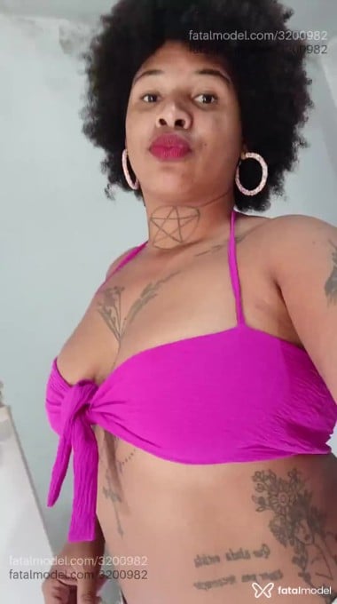 Acompanhante mulher morena (o) de olhos mel - Gabriela Miranda