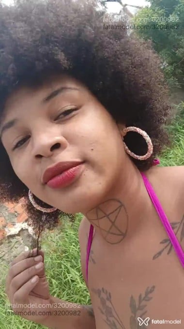 Acompanhante mulher morena (o) de olhos mel - Gabriela Miranda
