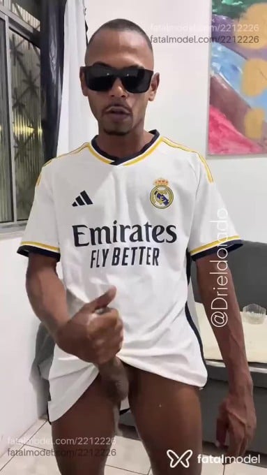 Acompanhante homem loira (o) de olhos pretos em Feira de Santana Acompanhante homem loira (o) de olhos pretos em Feira de Santana - Driel Dotato