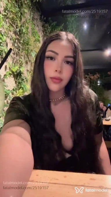 Acompanhante mulher morena (o) de olhos castanhos em Brasília Acompanhante mulher morena (o) de olhos castanhos em Brasília - Valentina