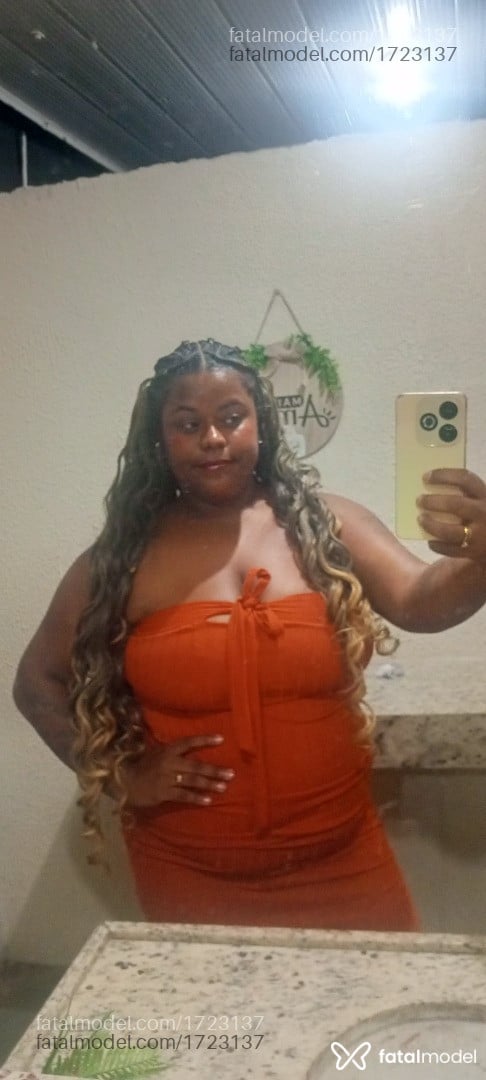 Acompanhante mulher morena (o) de olhos castanhos em Espigão D'oeste - Aninha Eiraus