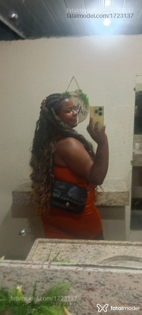 Acompanhante mulher morena (o) de olhos castanhos em Espigão D'oeste - Aninha Eiraus