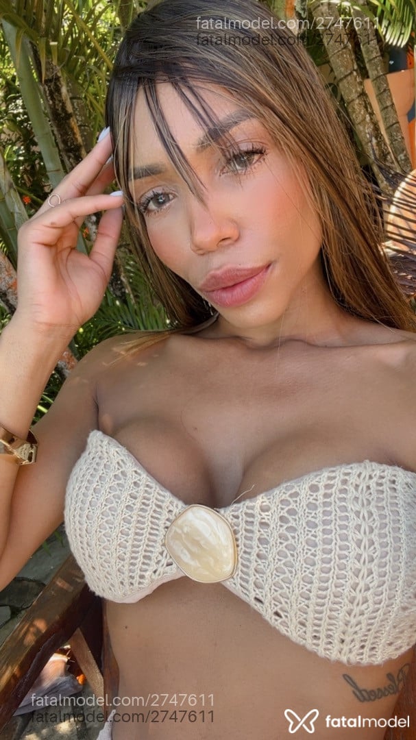 Acompanhante mulher morena (o) de olhos castanhos - Kamila Acompanhante mulher morena (o) de olhos castanhos - Kamila