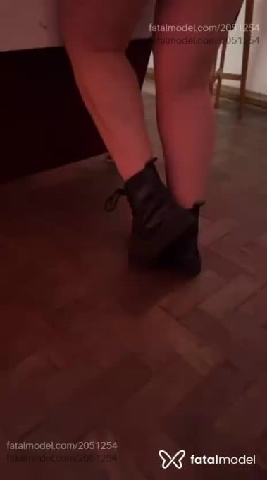 Acompanhante mulher com cabelo castanho de olhos verdes em Pelotas Acompanhante mulher com cabelo castanho de olhos verdes em Pelotas - Morgana Beskon