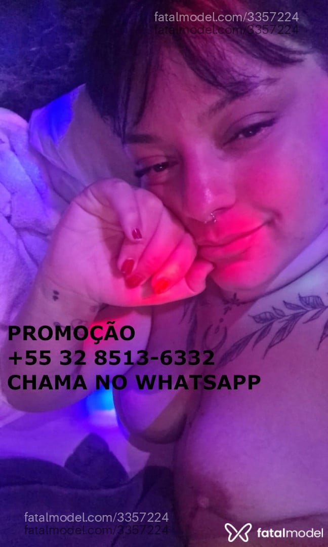 Acompanhante mulher com cabelo colorido de olhos castanhos em Juiz de Fora - Júlia Bittencourt