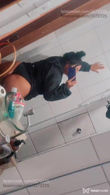 Acompanhante mulher morena (o) de olhos cinza em Osasco Acompanhante mulher morena (o) de olhos cinza em Osasco - Lorena