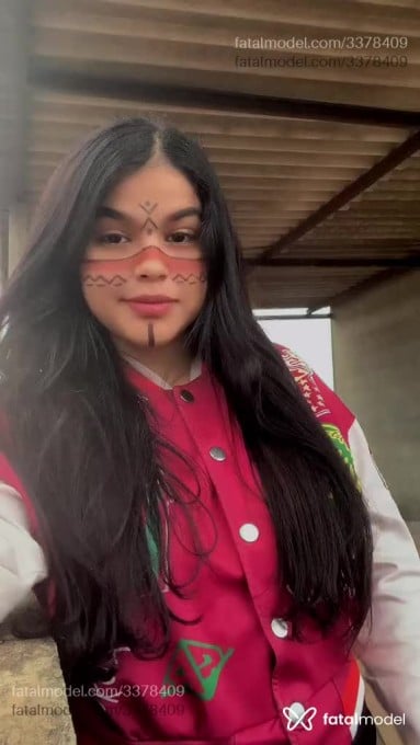 Acompanhante mulher morena (o) de olhos castanhos em São Paulo Acompanhante mulher morena (o) de olhos castanhos em São Paulo - índiaa