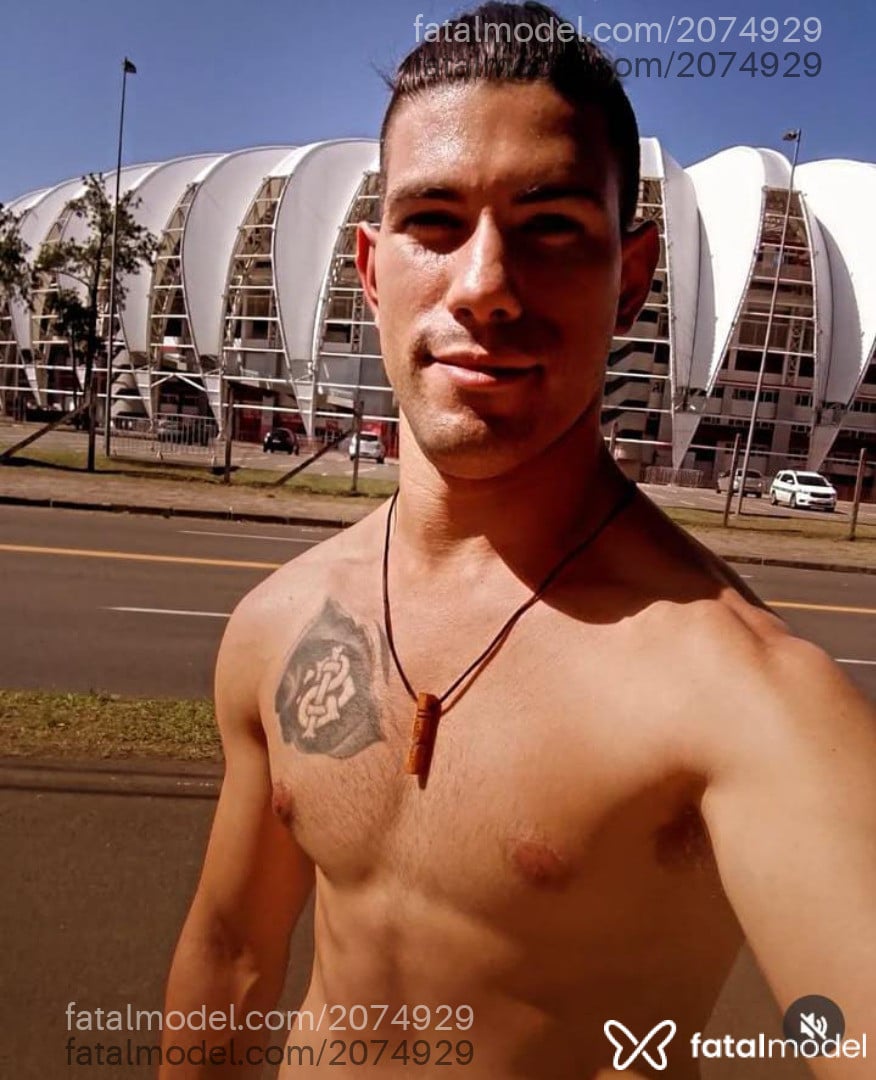 Acompanhante homem morena (o) de olhos castanhos - Lucas Simões Acompanhante homem morena (o) de olhos castanhos - Lucas Simões