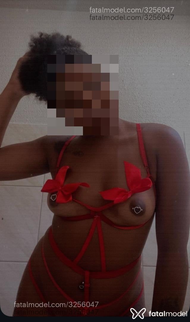 Acompanhante mulher com cabelo castanho de olhos castanhos em Petrópolis Acompanhante mulher com cabelo castanho de olhos castanhos em Petrópolis - Pérola Négra