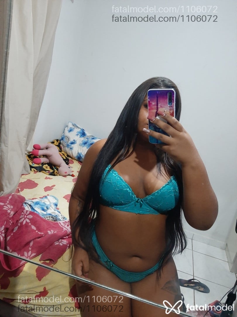 Acompanhante mulher morena (o) de olhos castanhos em Aparecida de Goiânia Acompanhante mulher morena (o) de olhos castanhos em Aparecida de Goiânia - Sophie Salazar
