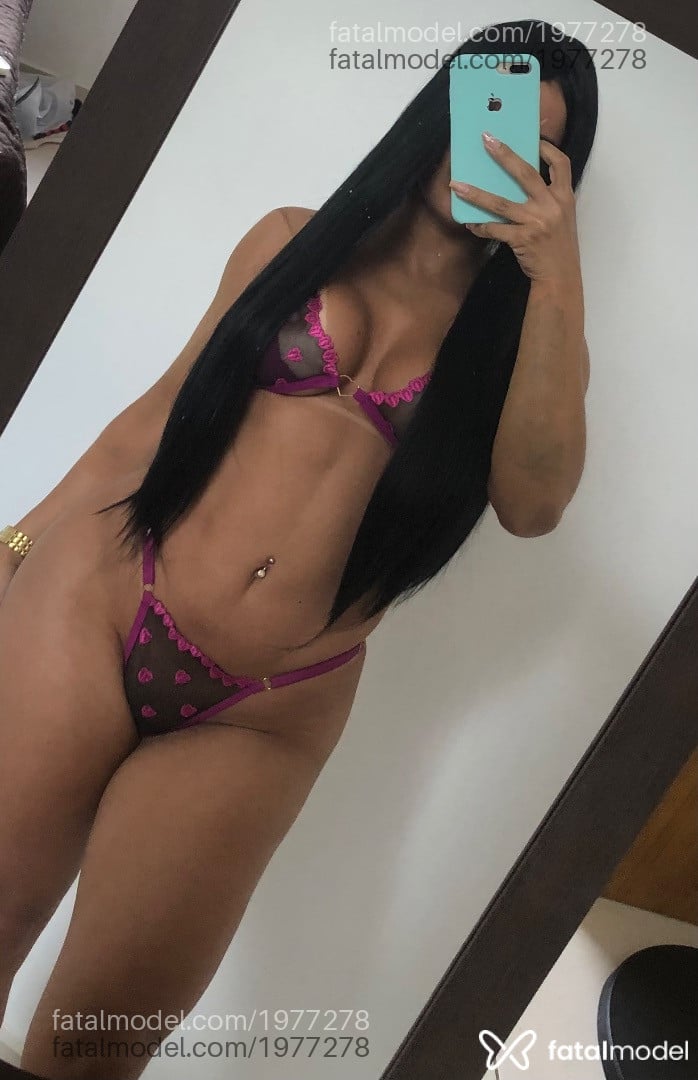 Acompanhante mulher com cabelo castanho de olhos castanhos em Muriaé - Yasmin Araújo