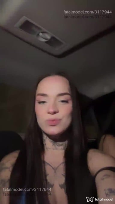 Acompanhante mulher trans com cabelo castanho de olhos mel em São Paulo - Maria Stella
