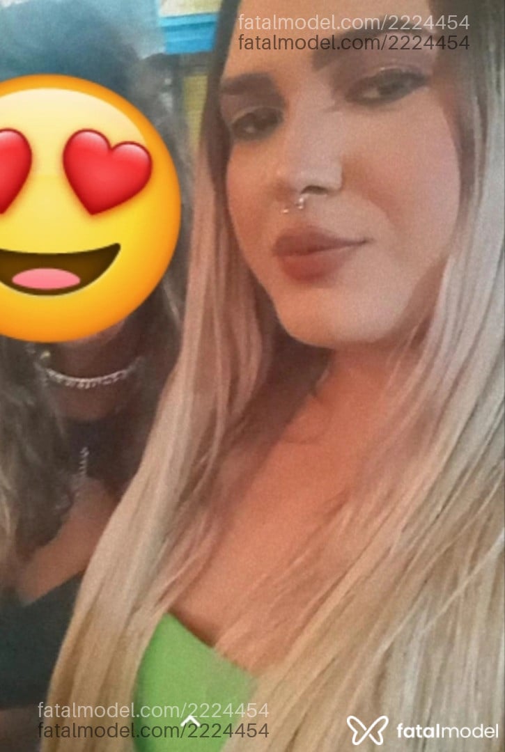 Acompanhante mulher trans morena (o) de olhos castanhos em Campos dos Goytacazes Acompanhante mulher trans morena (o) de olhos castanhos em Campos dos Goytacazes - Sophia