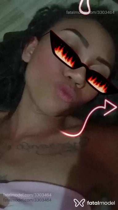 Acompanhante mulher com cabelo castanho de olhos castanhos - Yasmin Acompanhante mulher com cabelo castanho de olhos castanhos - Yasmin