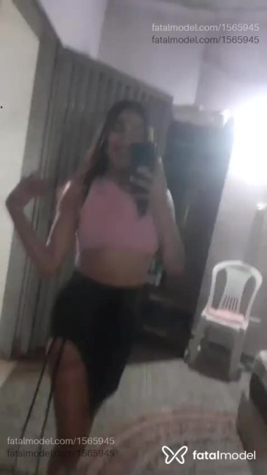 Acompanhante mulher com cabelo castanho de olhos castanhos - Tayna Acompanhante mulher com cabelo castanho de olhos castanhos - Tayna