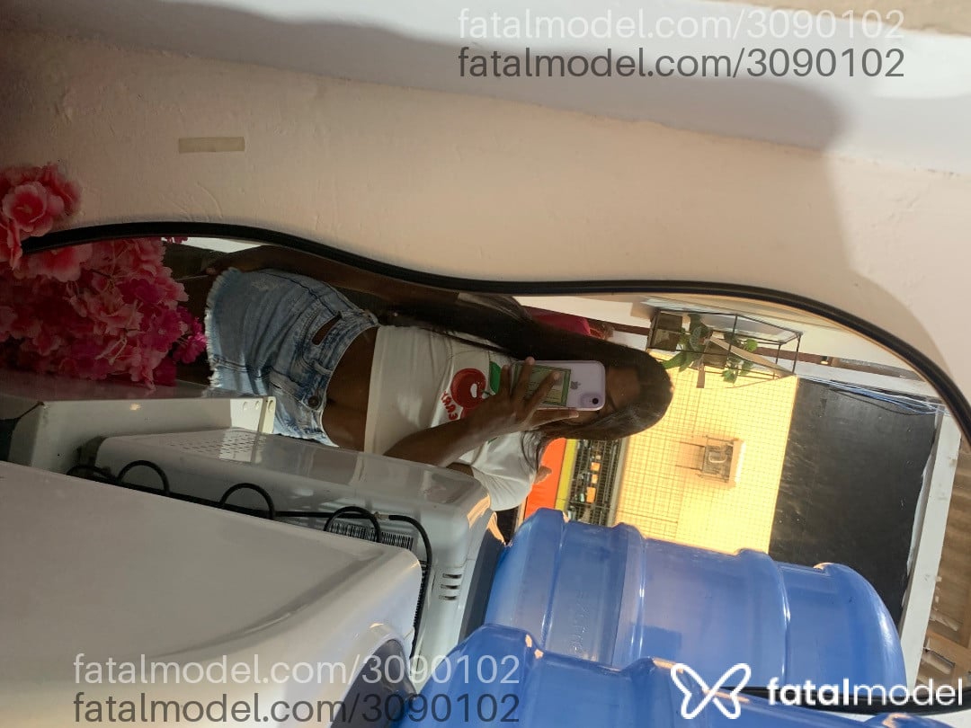 Acompanhante mulher trans morena (o) de olhos pretos - Kira Silva Acompanhante mulher trans morena (o) de olhos pretos - Kira Silva