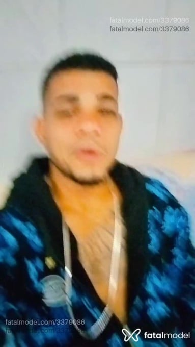 Acompanhante homem com cabelo castanho de olhos pretos em Recife - Dickgostoso