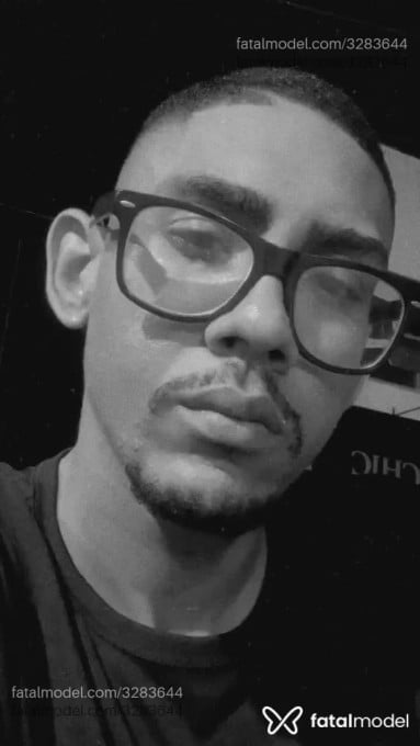 Acompanhante homem morena (o) de olhos castanhos - Keliton Ramos Acompanhante homem morena (o) de olhos castanhos - Keliton Ramos