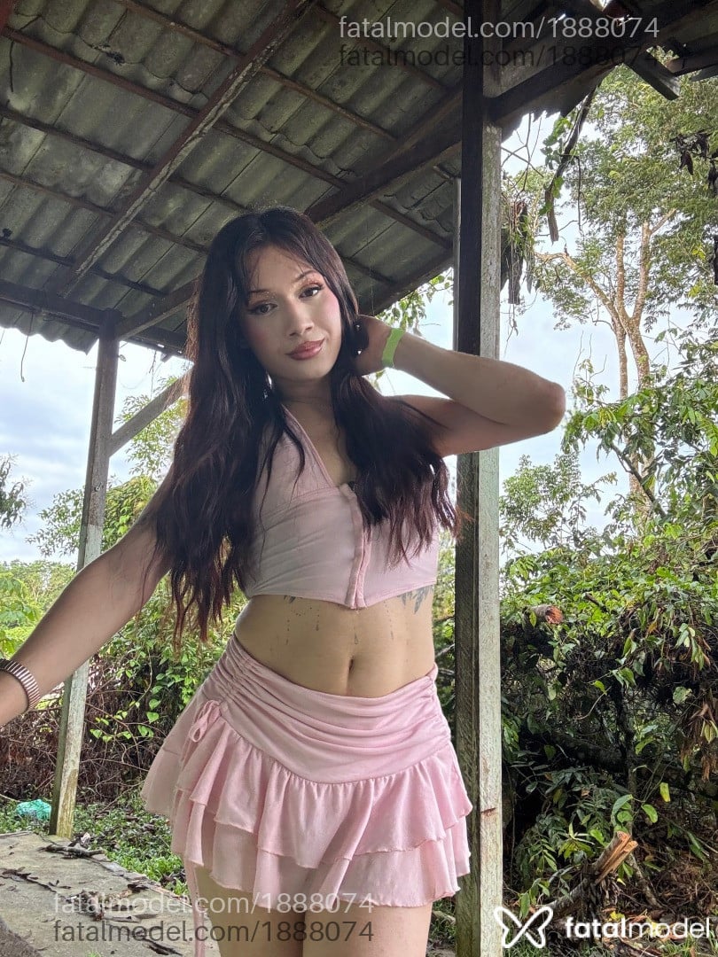 Acompanhante mulher trans ruiva (o) de olhos mel em Belém - Yara Santiago