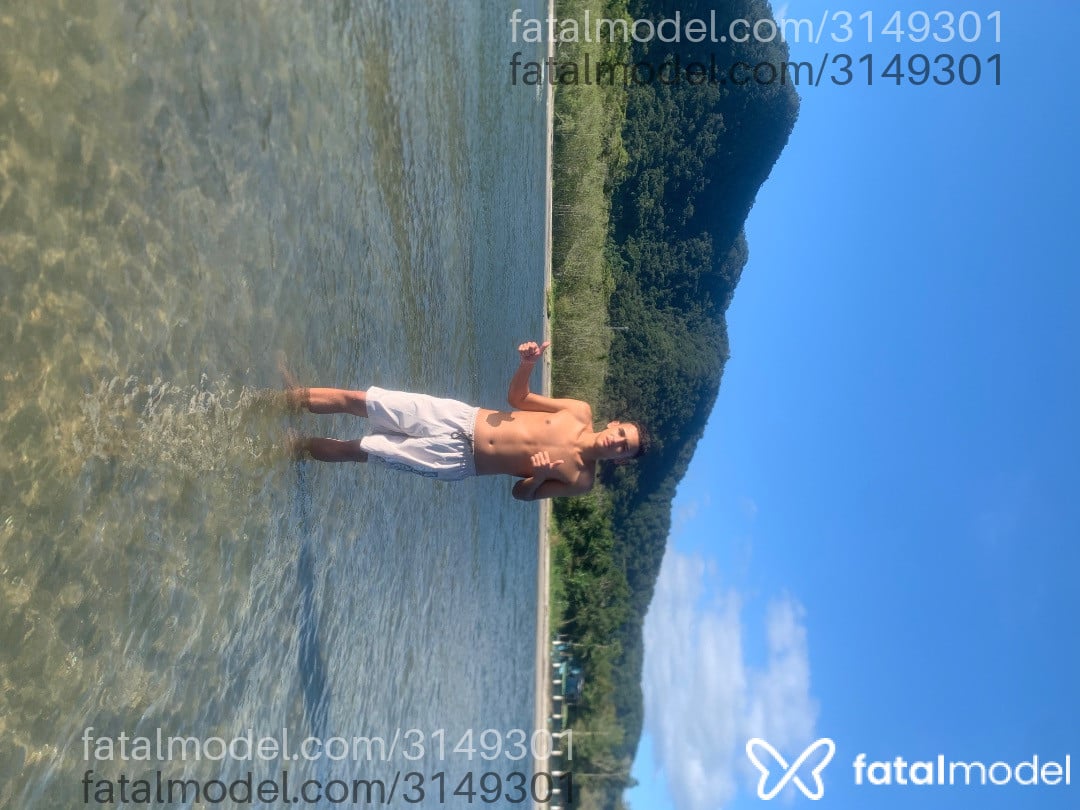 Acompanhante homem morena (o) de olhos verdes em Ubatuba - Gabriel Santos