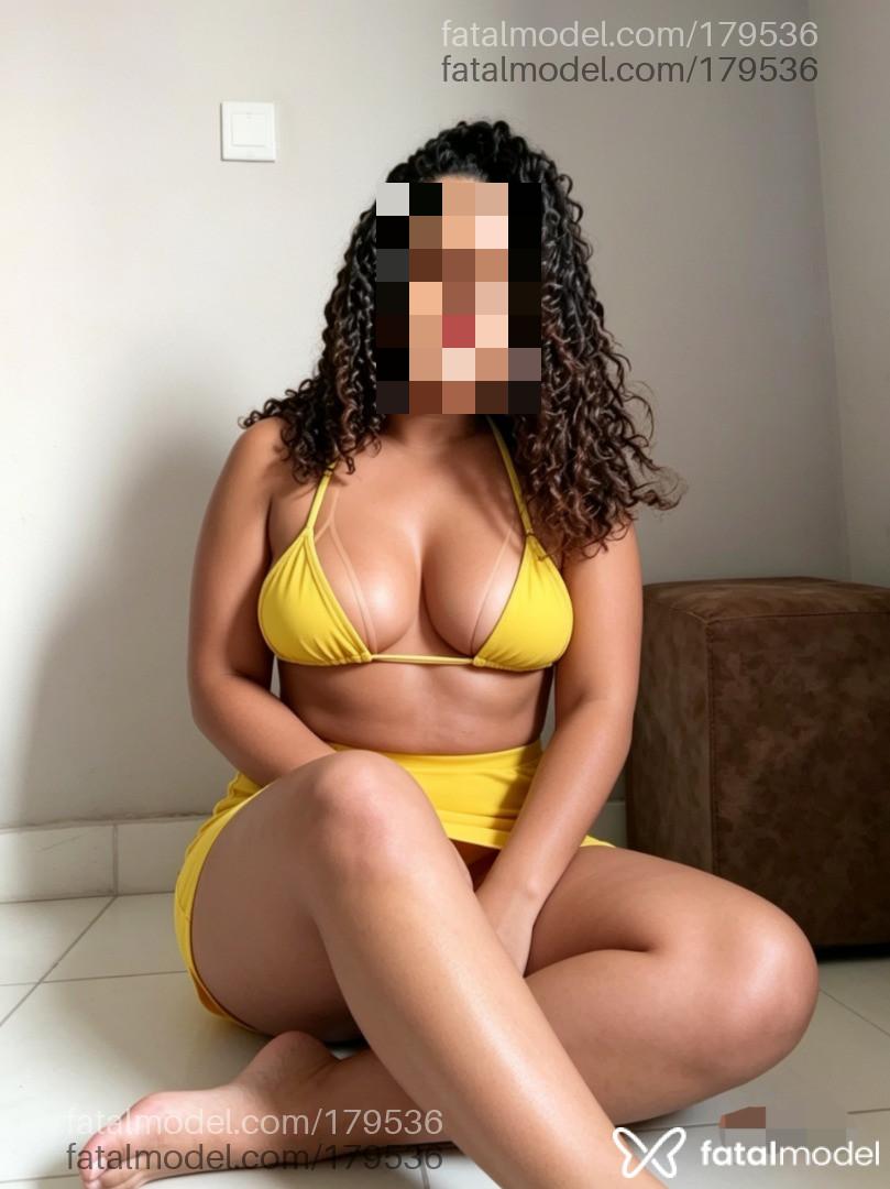 Acompanhante mulher com cabelo castanho de olhos castanhos em Serra - DADAI