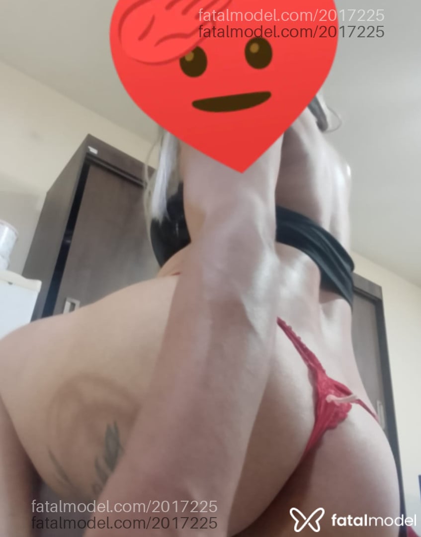 Acompanhante mulher trans loira (o) de olhos castanhos - Rafaela Urack