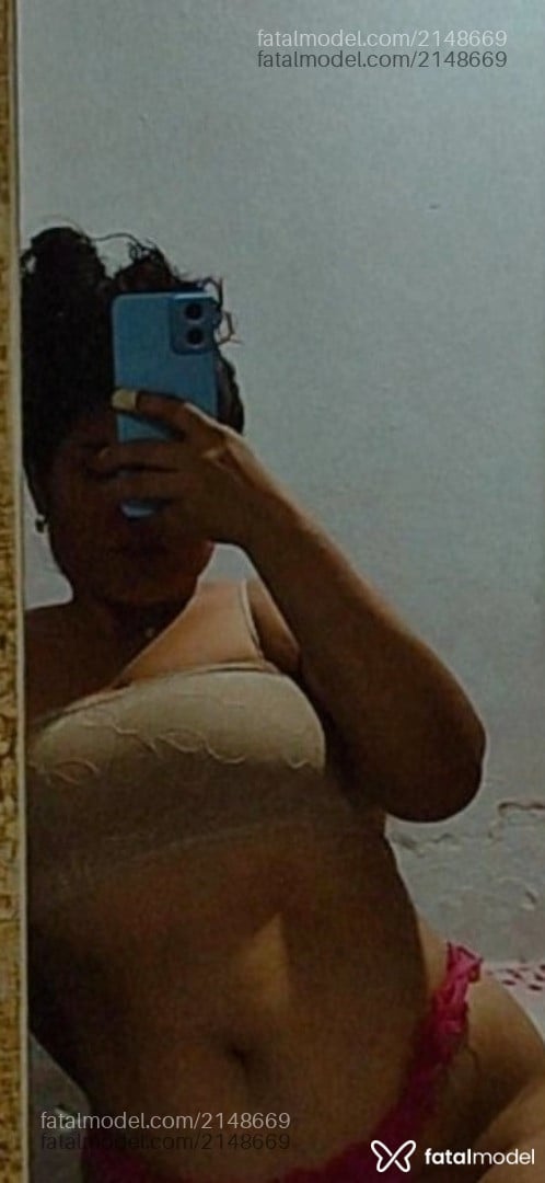 Acompanhante mulher morena (o) de olhos castanhos em Virtual - Caroline