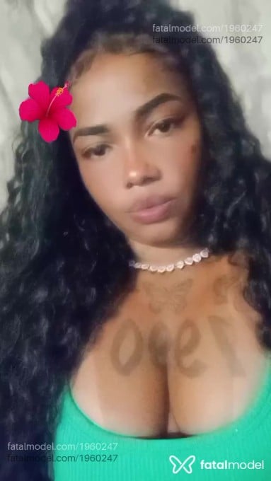 Acompanhante mulher morena (o) de olhos castanhos - Marybumbum