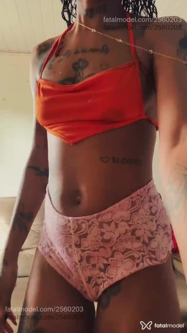 Acompanhante mulher com cabelo castanho de olhos pretos em Cachoeiro de Itapemirim - Laura