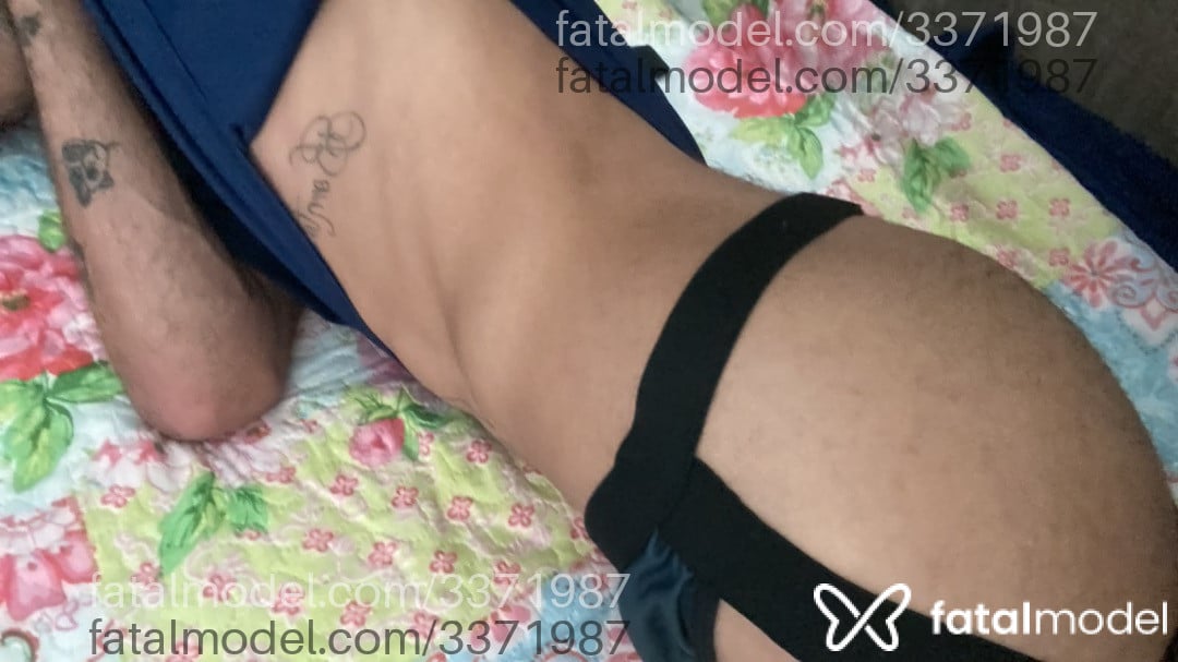 Acompanhante homem com cabelo castanho de olhos pretos em Contagem - Paulo