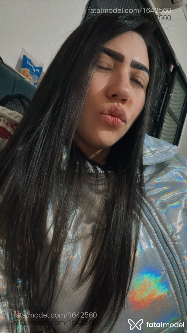 Acompanhante mulher com cabelo castanho de olhos castanhos em Campo Grande - Agatha